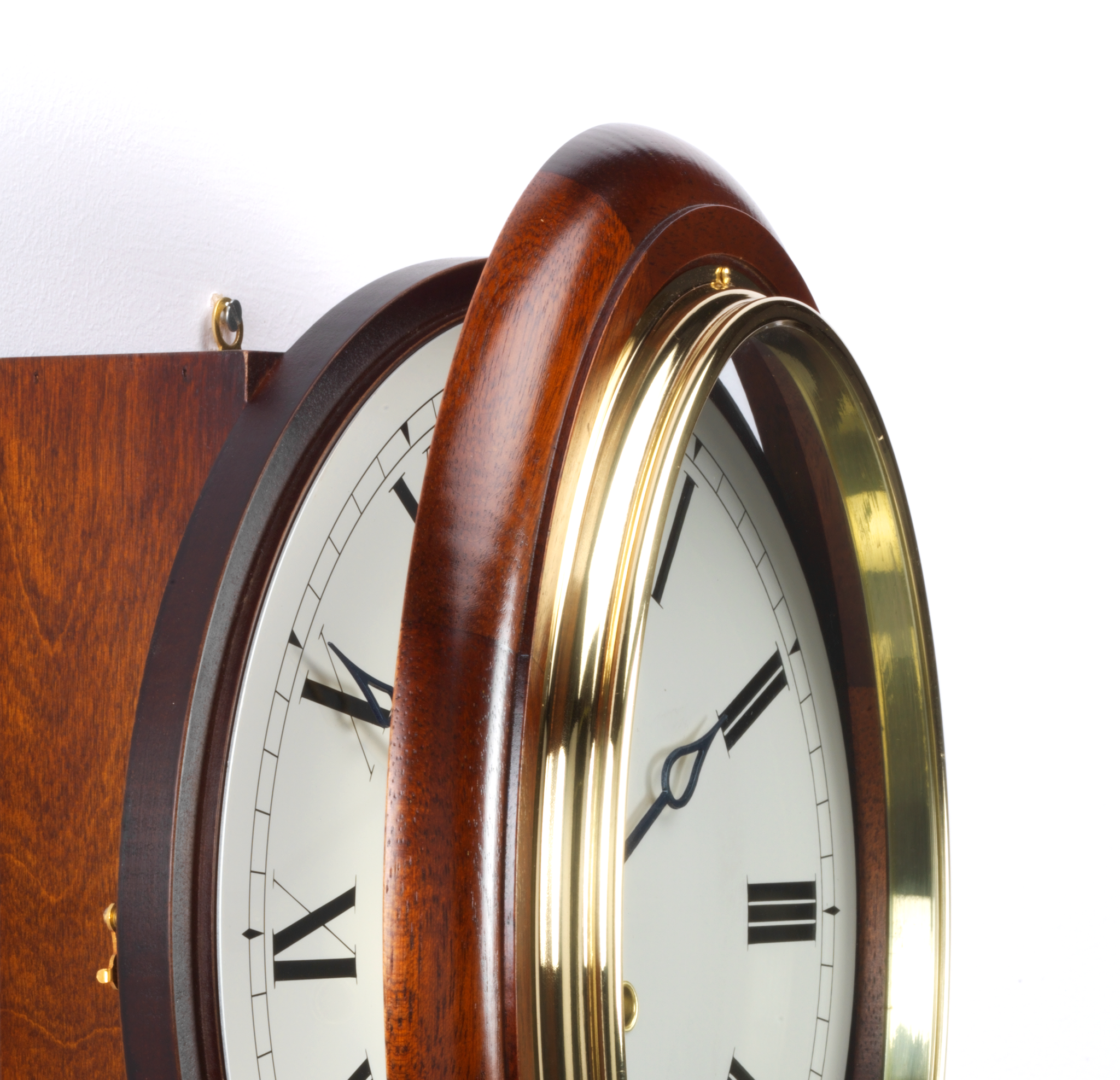 The Plymouth Mahogany - Bell Strike