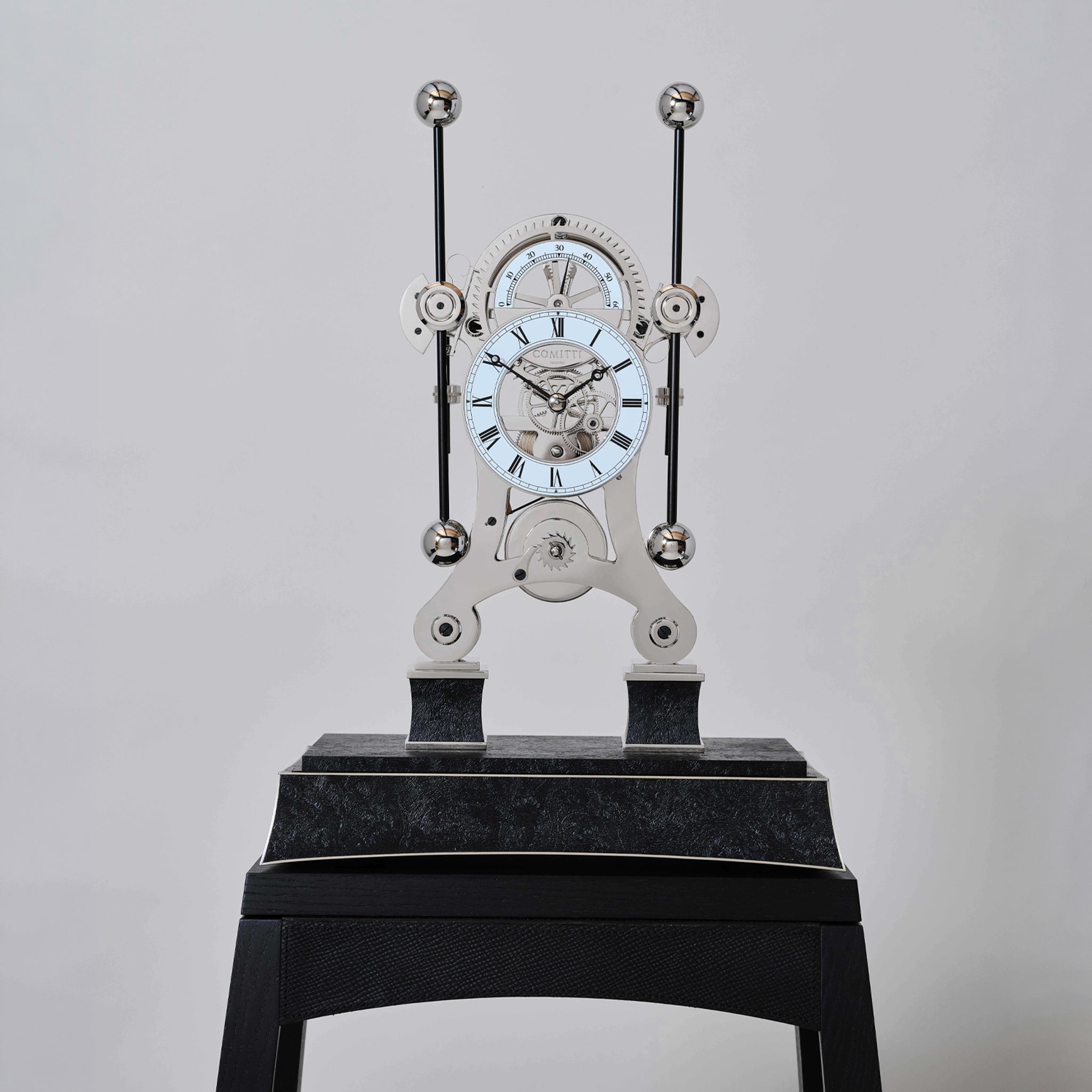 THE NAVIGATOR & STAND IN BLACK OAK