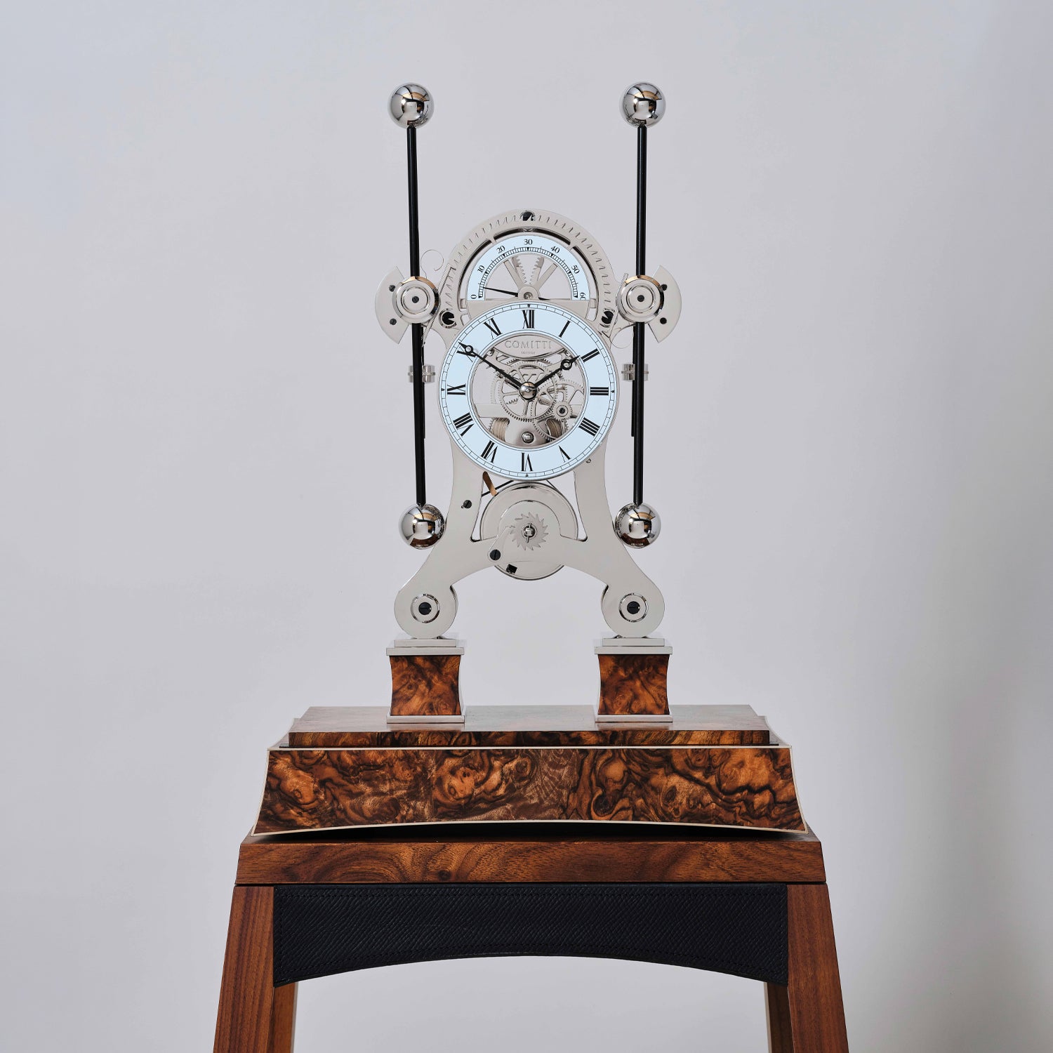 THE NAVIGATOR & STAND IN WALNUT